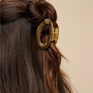 American Eagle Outfitters Elegant Gold Hair Clip